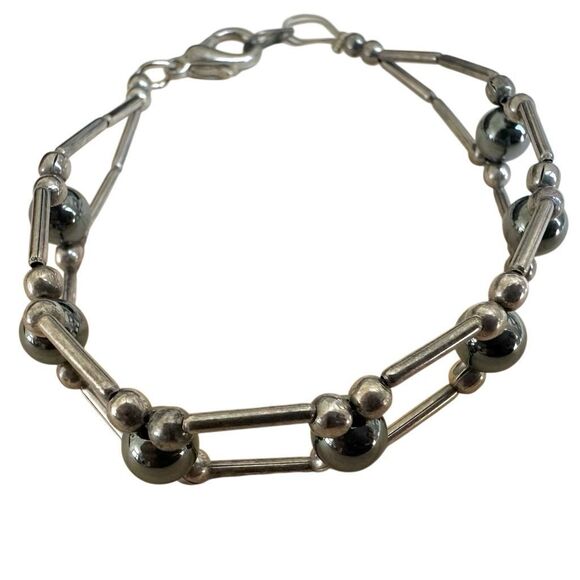 Vintage  Hematite & Silver-Tone Beaded Bracelet - Picture 9 of 9